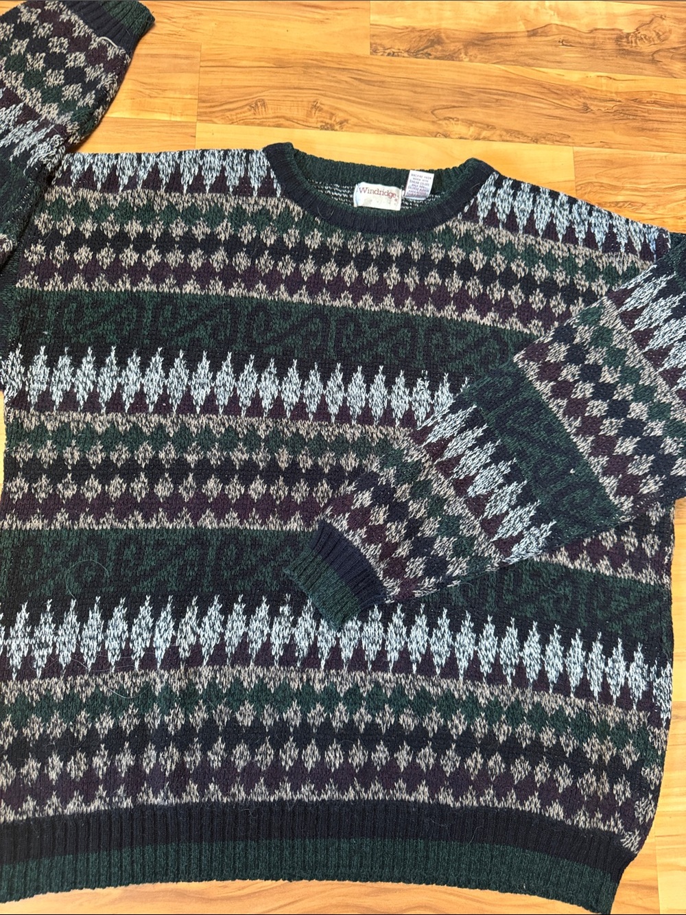Windridge vintage 90’sGreen Patterned Crewneck Sweater for Men — Multicolor Knit